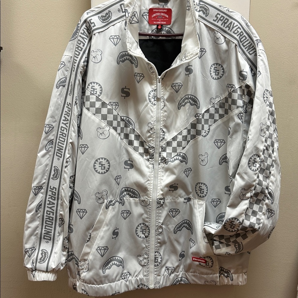 Sprayground White and Gray money/shark Jacket large